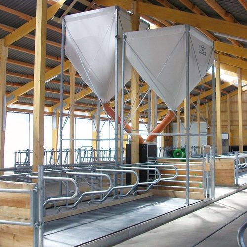 Cattle automatic feed distribution unit - COWMASTER - WASSERBAUER GmbH Fütterungssysteme - hopper