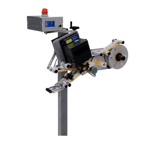 Automatic labeling machine - A & B Packing Equipment, Inc. - with printer