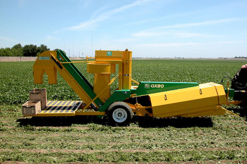 Green beans harvester machine - BH100 - Oxbo International Corporation ...