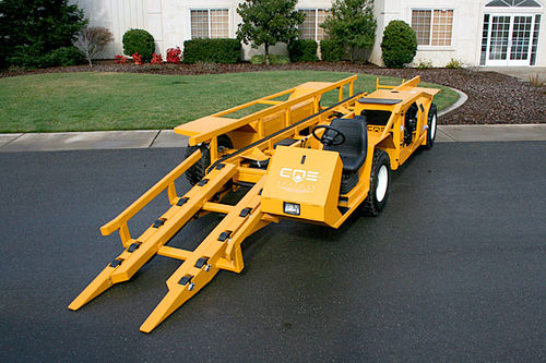 Self-propelled bin carrier - W8-E - Coe Orchard Equipment, Inc.