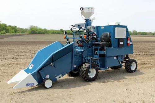 Multi-crop plot combine - HP5 - Almaco - corn / for research