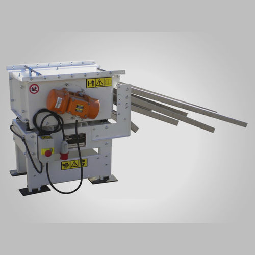 Walnut sorter - FEUCHT Obsttechnik GmbH - vibrating mesh / calibration