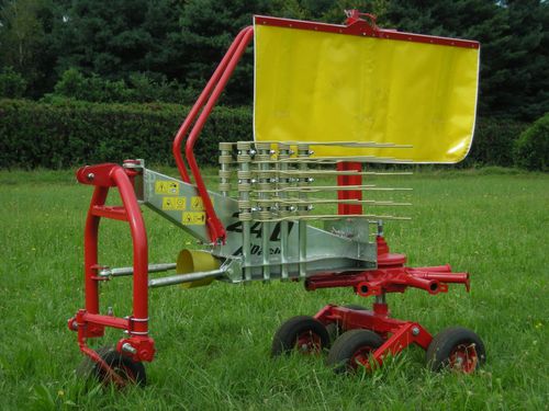 Towed tedder - Marsaglia - with gauge wheels