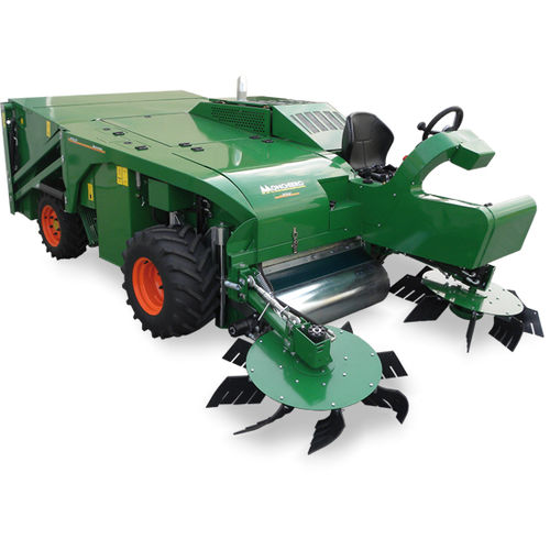 Nuts harvester machine 2050 Monchiero selfpropelled