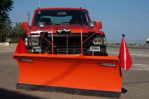 Straight snow blade - TOURCROSS SIMPLE - Roda Maquinaria - with hydraulic adjustment / with rubber scraper