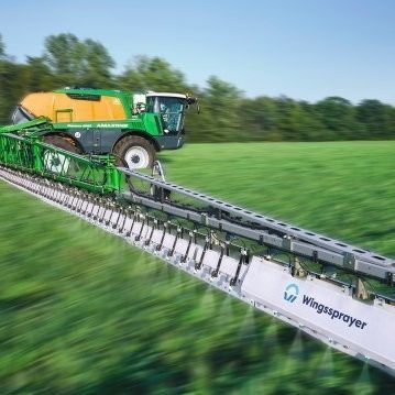 Mounted sprayer - Wingssprayer - with axial propeller / hydraulic