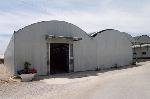 Livestock warehouse - Asthor - for agricultural equipment