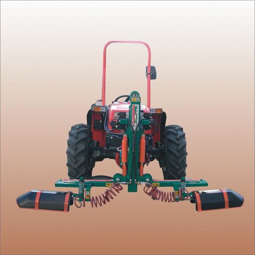 Tractor-mounted weed sprayer - Colombardo - for viticulture / hydraulic / with anti-drift panel