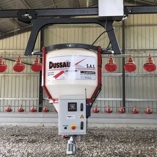 Rail-mounted straw blower - PAILLEUSE DISK-PELLETS - Dussau Distribution - bedding / for feed / electric