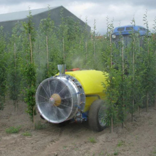 Towed agricultural atomizer - MDE Machinebouw bv - for arboriculture / with axial propeller / with diaphragm pump