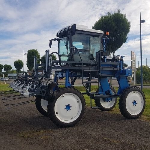 Self-propelled detasseler - AIGLON 80 - Frema - straddle / hydraulic drive / 4-row