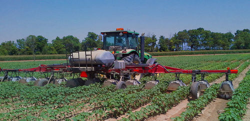 Towed sprayer - 915 - Willmar Fabrication, LLC - hooded