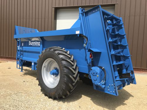 Towed manure spreader - Mk4 – 120 - G.T. Bunning & Sons Ltd - verticals beaters / single-axle