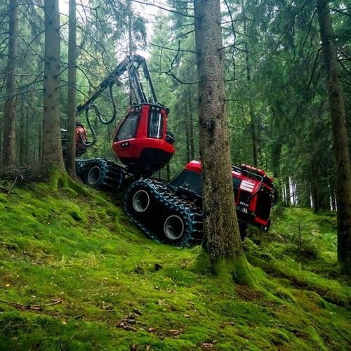 Tracked forestry harvester - 951XC - Komatsu Forest AB - with crane