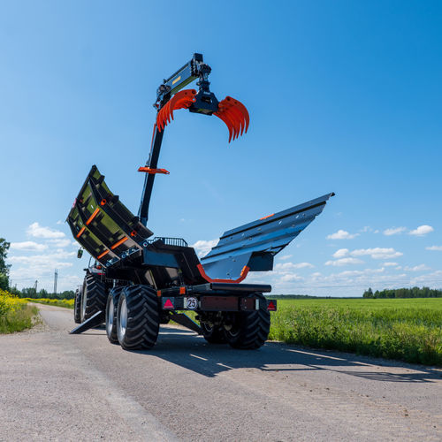 Tandem axle trailer - BMF Biomass Press - BMF - forestry