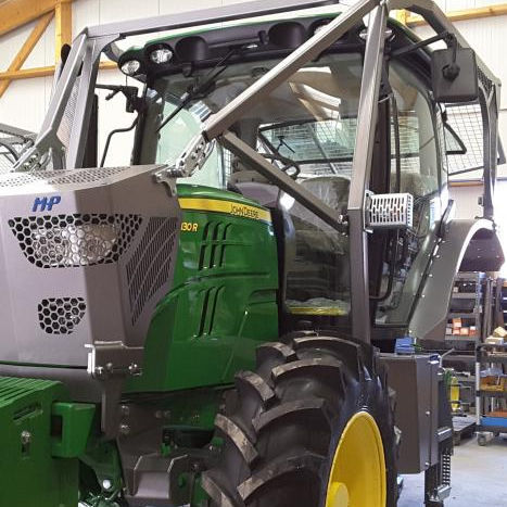 Forestry tractor cabin - SERIE 6R - PAUTRAT ENTREPRISES