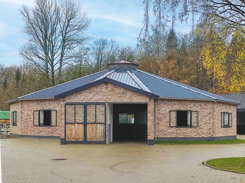 horse barn - Kraft