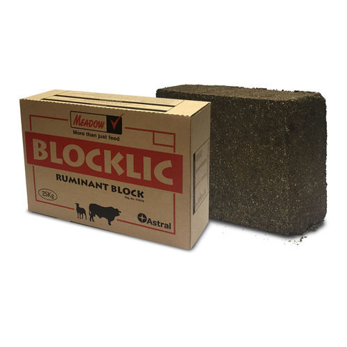 Cattle lick block V18130 meadowfeeds for sheep / with trace