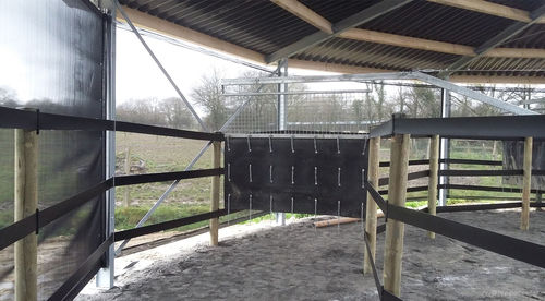 Round horse walker - hippocenter - with fence