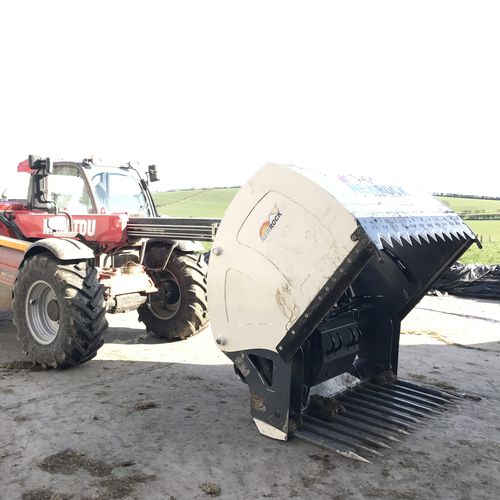 Feeding silage cutter - Newrock Engineering Ltd - mounted