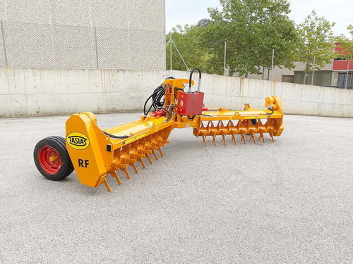 Tractor rock picker - RF - tasias
