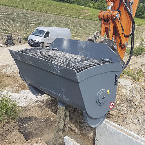 Mixer shovel bucket - MIX 650 - CM SRL - for agricultural maintenance / for excavation / for pipes