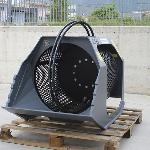 Screening shovel bucket - CBR 07 - CM SRL - construction site / for recycling / multi-purpose