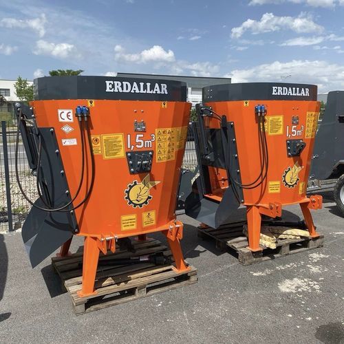 Vertical feed mixer - MAK-S1,5-11 - ERDALLAR AGRICULTURAL MACHINERY - stationary / side discharge / single-auger