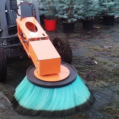 Electric sweeper - EXTRAMATE - mounted / for green spaces / horticultural