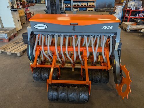 Hopper seed drill - UM 7926 - Underhaug AS - disc / vegetable / grass