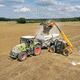 towed fertilizer spreader / dry / granular / pneumatic