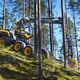 rubber-tired forestry harvester / with crane / slope