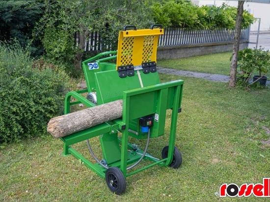 Saw bench with extension for wood