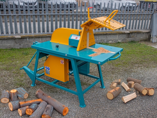 Saw bench for cutting firewood - Speedy 700 R