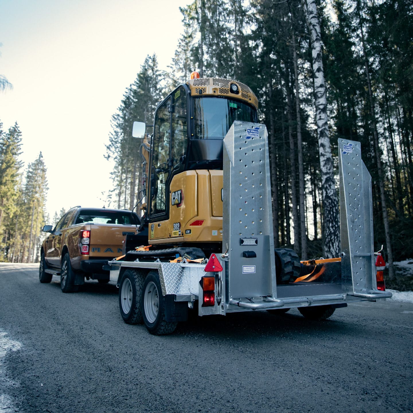 Disco Orario 2 Catarifrangenti Triangolari Posteriori Rossi 15x13.4 Cm - Per Rimorchi, Camion, Caravan Installazione A Vite