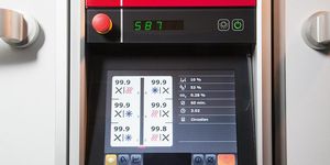 incubatrice per uova di gallina 1