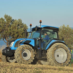 trattore powershuttle 1