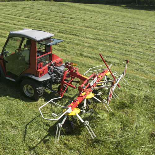 Spandifieno trainato - ALPINHIT series - PÖTTINGER Landtechnik GmbH - con ruota di profondità
