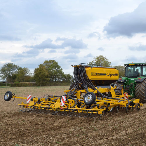 Seminatrice in linea meccanica - Hybrid T6c - Claydon Yield-o-Meter Ltd. - trainata / con spandiconcime / compatta