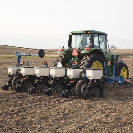 Seminatrice di precisione pneumatica - 3115 - Kinze Manufacturing, Inc. - 6 filari / 8 filari / montata su trattore