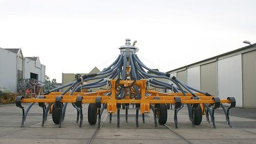 Interratore di stallatico portato - Terraject 400  - Veenhuis Machines BV - a denti