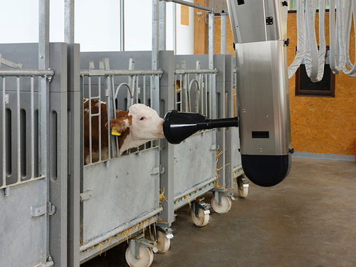 Sistema di alimentazione per vitelli - CalfRail 2.0 - Förster-Technik GmbH - su guida di scorrimento / programmabile / alimentazione liquida