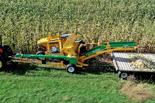 Raccoglitrice per mais - CP100 - Oxbo International Corporation - per mais dolce / trainata / 1 filare