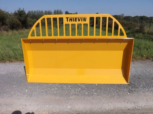Lama per insilato montata su trattore - Thievin