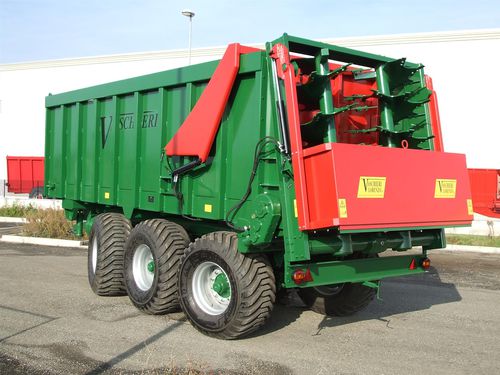 Spandiletame trainato - LP200 MAXI - VASCHIERI LORENZO Srl - a rulli orizzontali / a 3 assi
