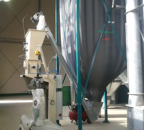 Silo per cereali - Buschhoff GmbH & Co. - per alimentazione animale / in tessuto / a tramoggia