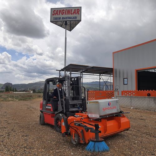 Spazzatrice montata su carrello elevatore - FULL - Sayginlar Agriculture Machinery Ltd. - stradale / montaggio anteriore / allineatrice