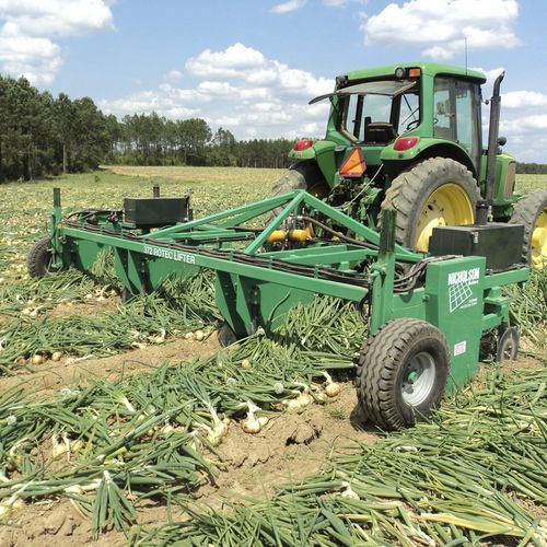 Scavacipolle - Star-lifter - Nicholson Machinery Ltd. - montata su trattore / 2 filari