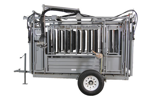 Gabbia di trattamento per mucche - Pearson Livestocke Equipement - idraulica / mobile