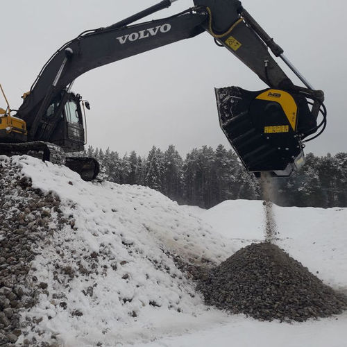 frantumatrice di sassi con regolazione idraulica - MB Crusher